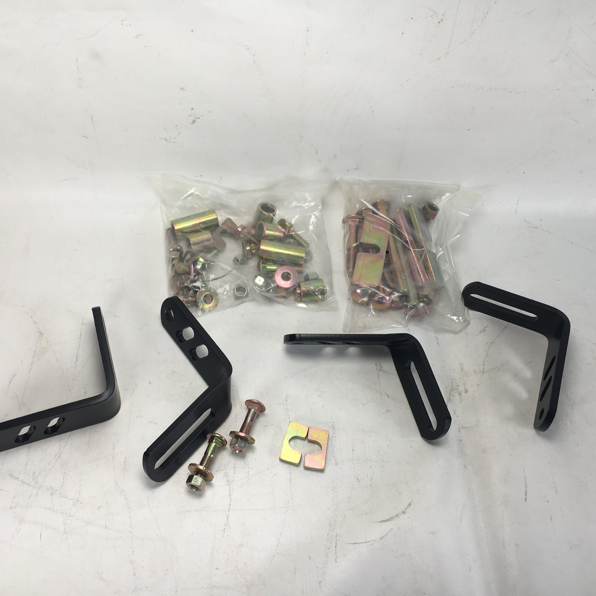 CAMCO INSTALL KIT W/O BED RAILS